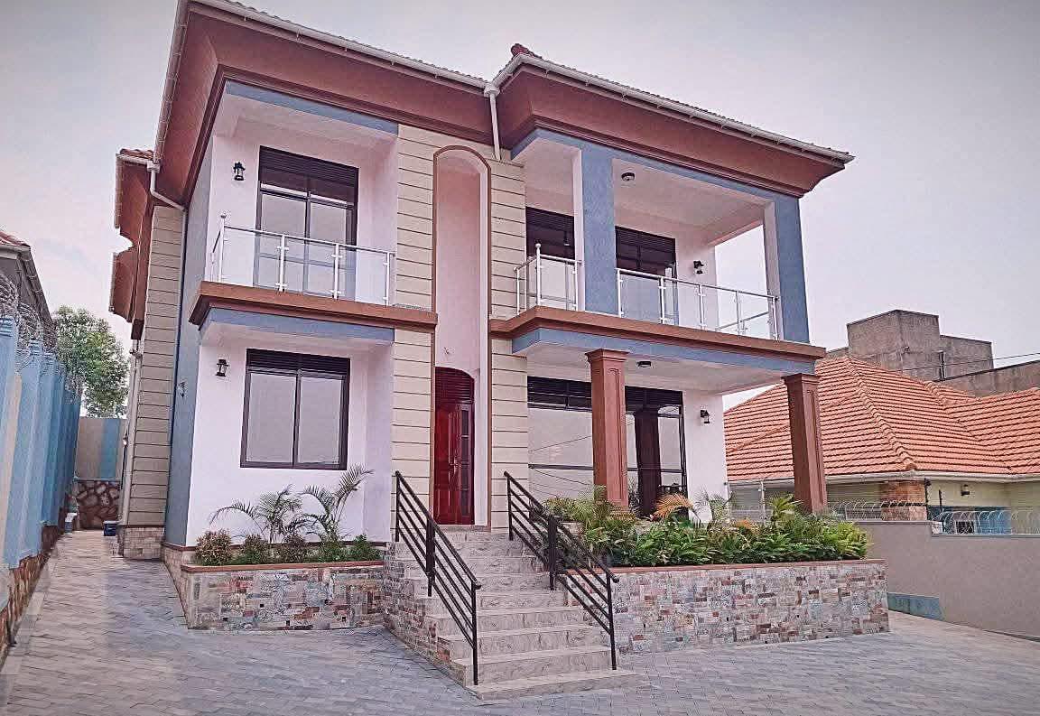 House for sale photo 1
