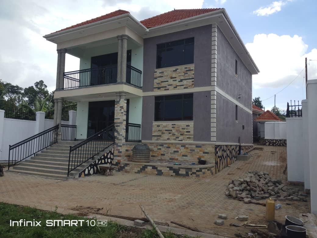 House for sale photo 1