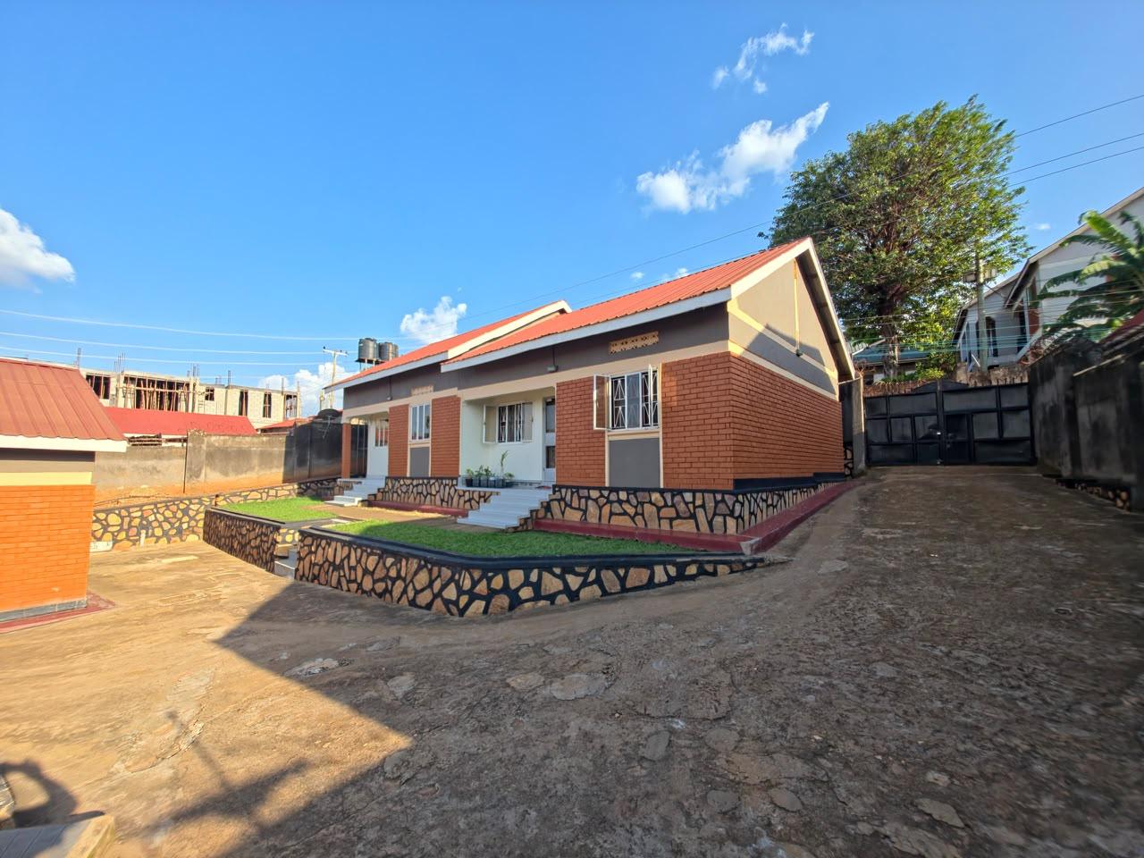 House for sale photo 1