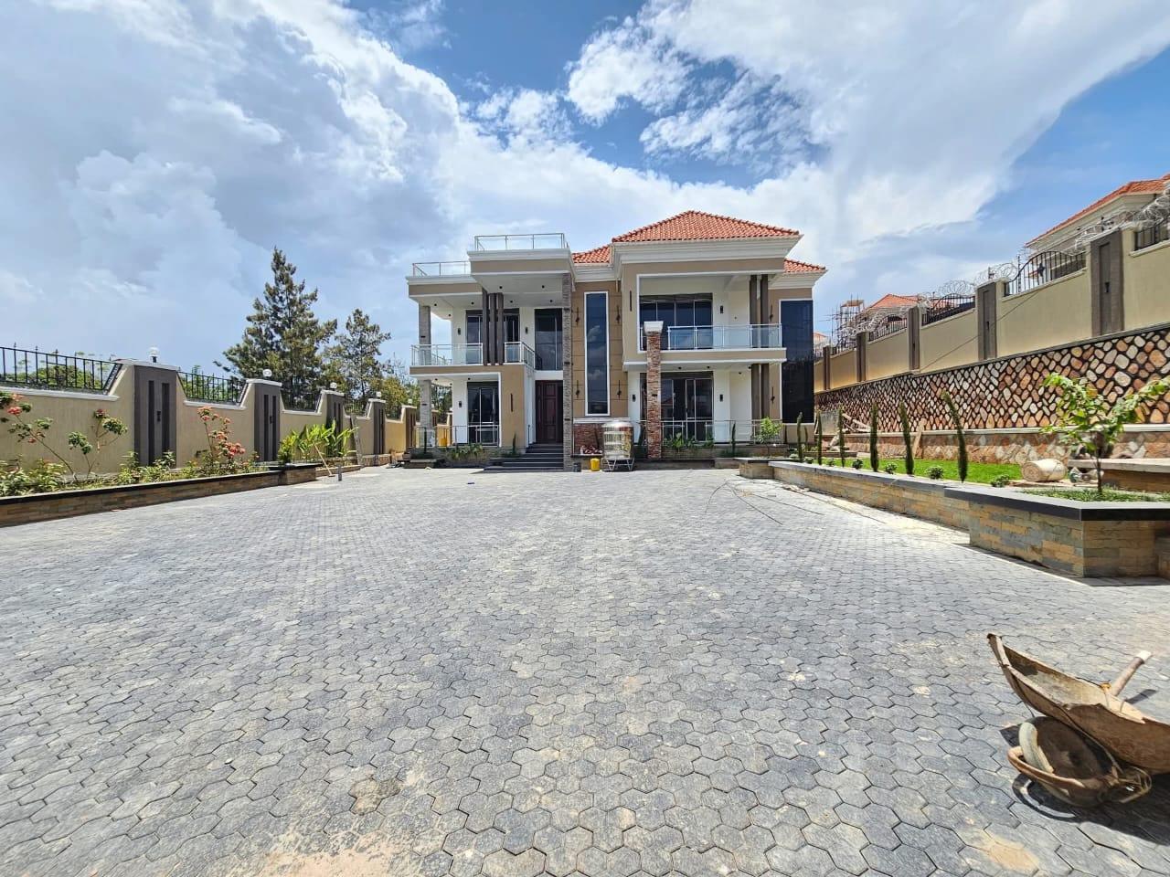 House for sale photo 1