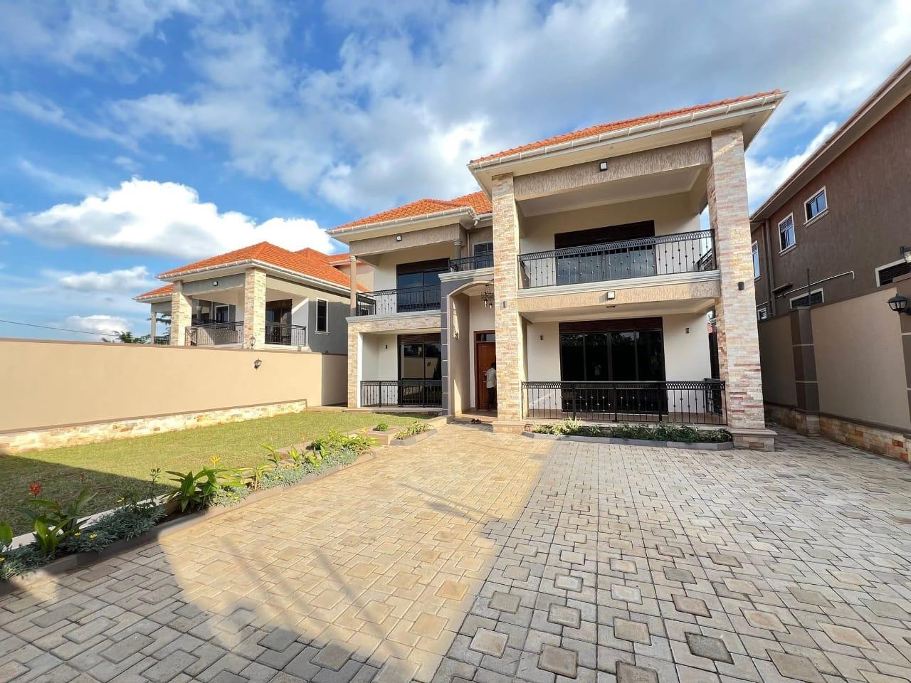 House for sale photo 1