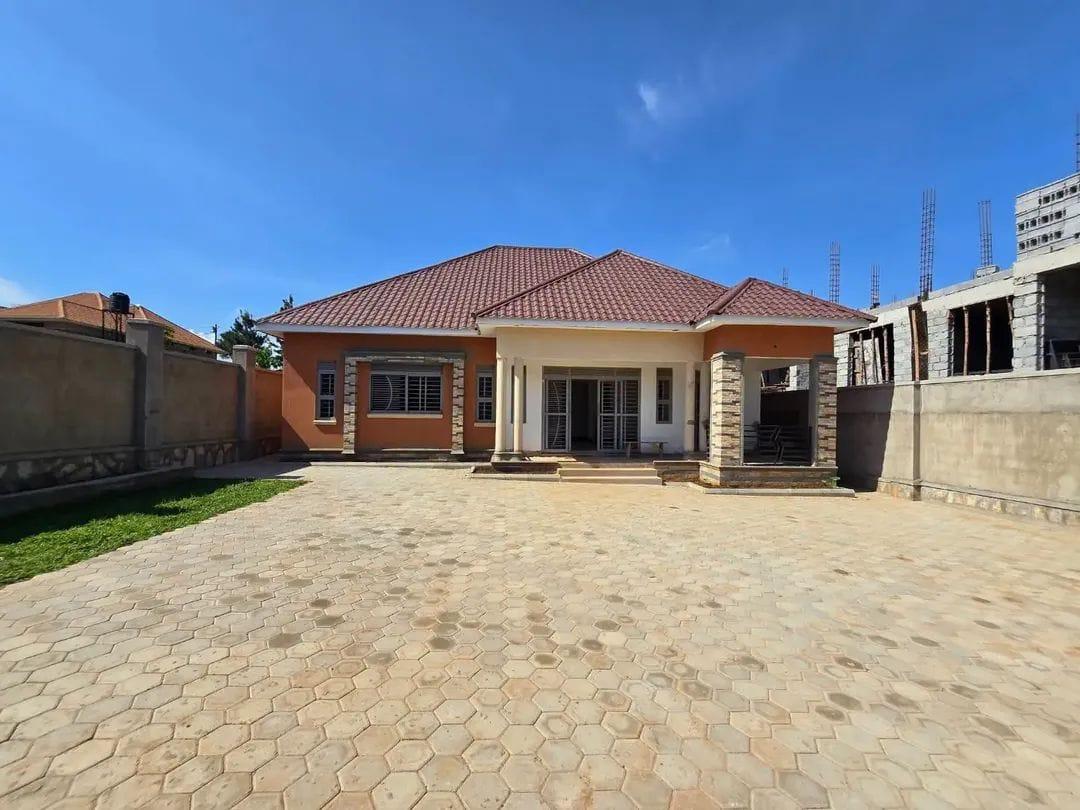 House for sale photo 1